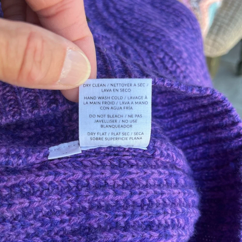 Naadam crewneck purple wool and cashmere blend textured sweater. Size M. NWT